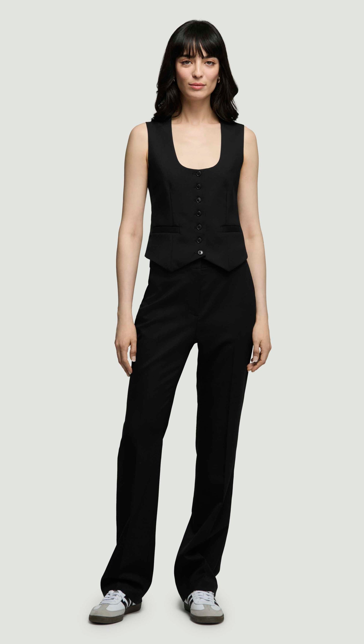 Scoop Neck Waistcoat in Seasonless Wool | Black
