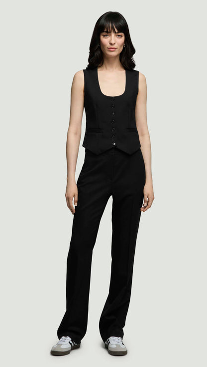 Scoop Neck Waistcoat in Seasonless Wool | Black