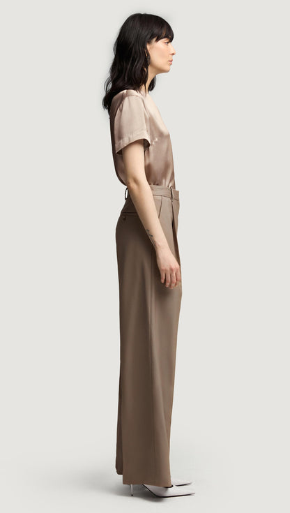 Single Pleat Trouser in Seasonless Wool | Taupe