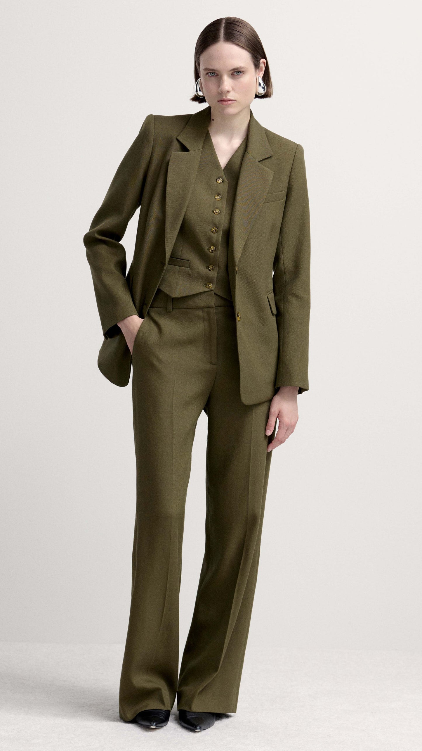 Shallow V-Neck Waistcoat in Viscose Wool Twill | Olive