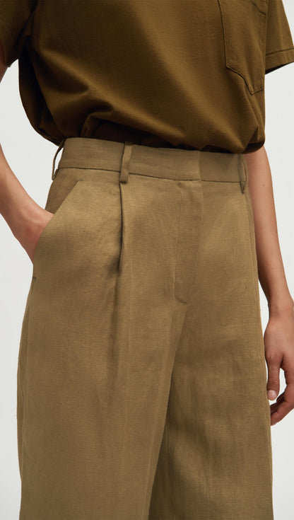 Single Pleat Trouser in Basket Weave Linen | Fern