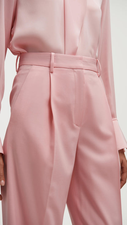 Single Pleat Trouser in Seasonless Wool | Soft Pink