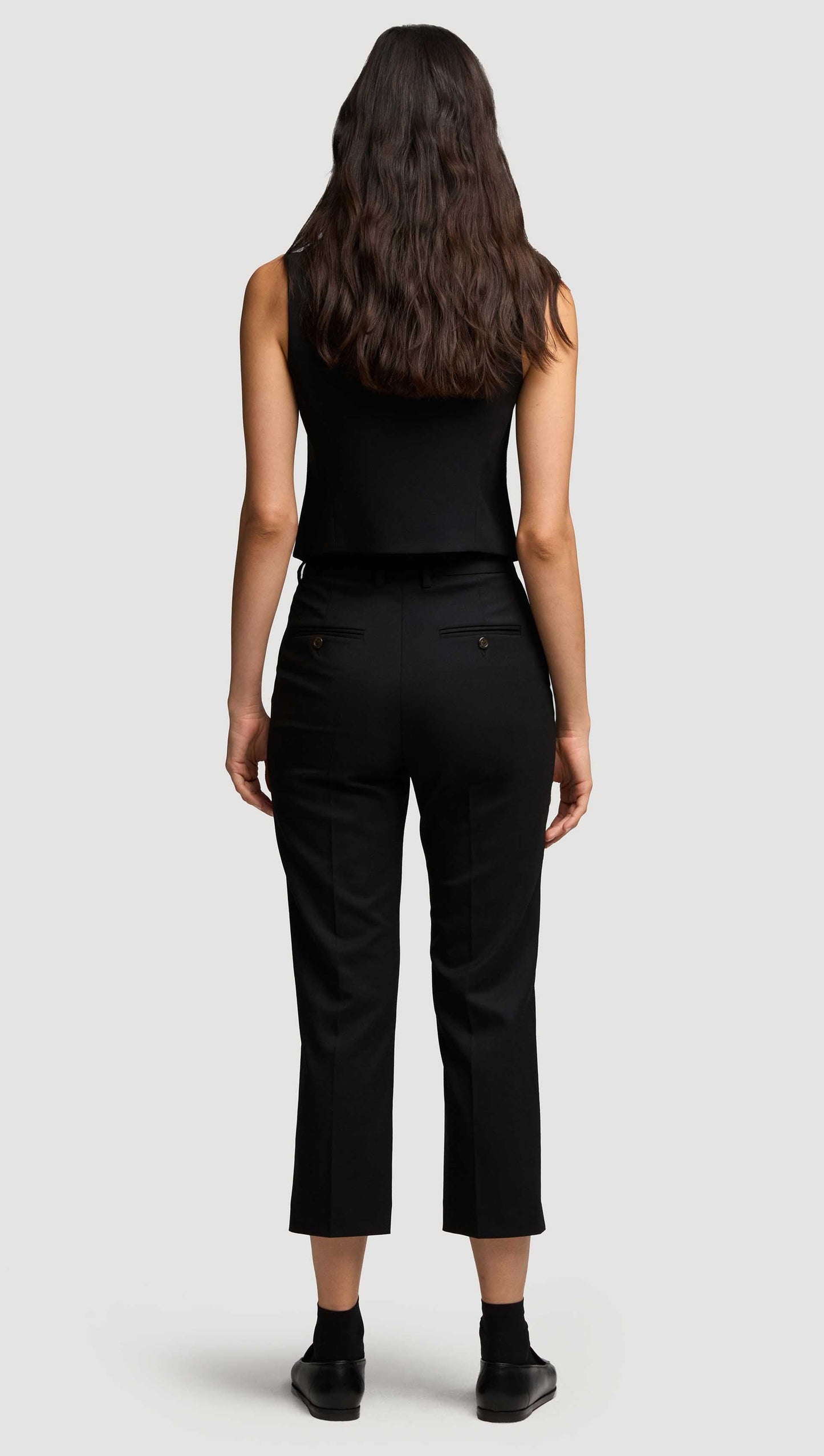 Shallow V-Neck Waistcoat in Seasonless Wool | Black