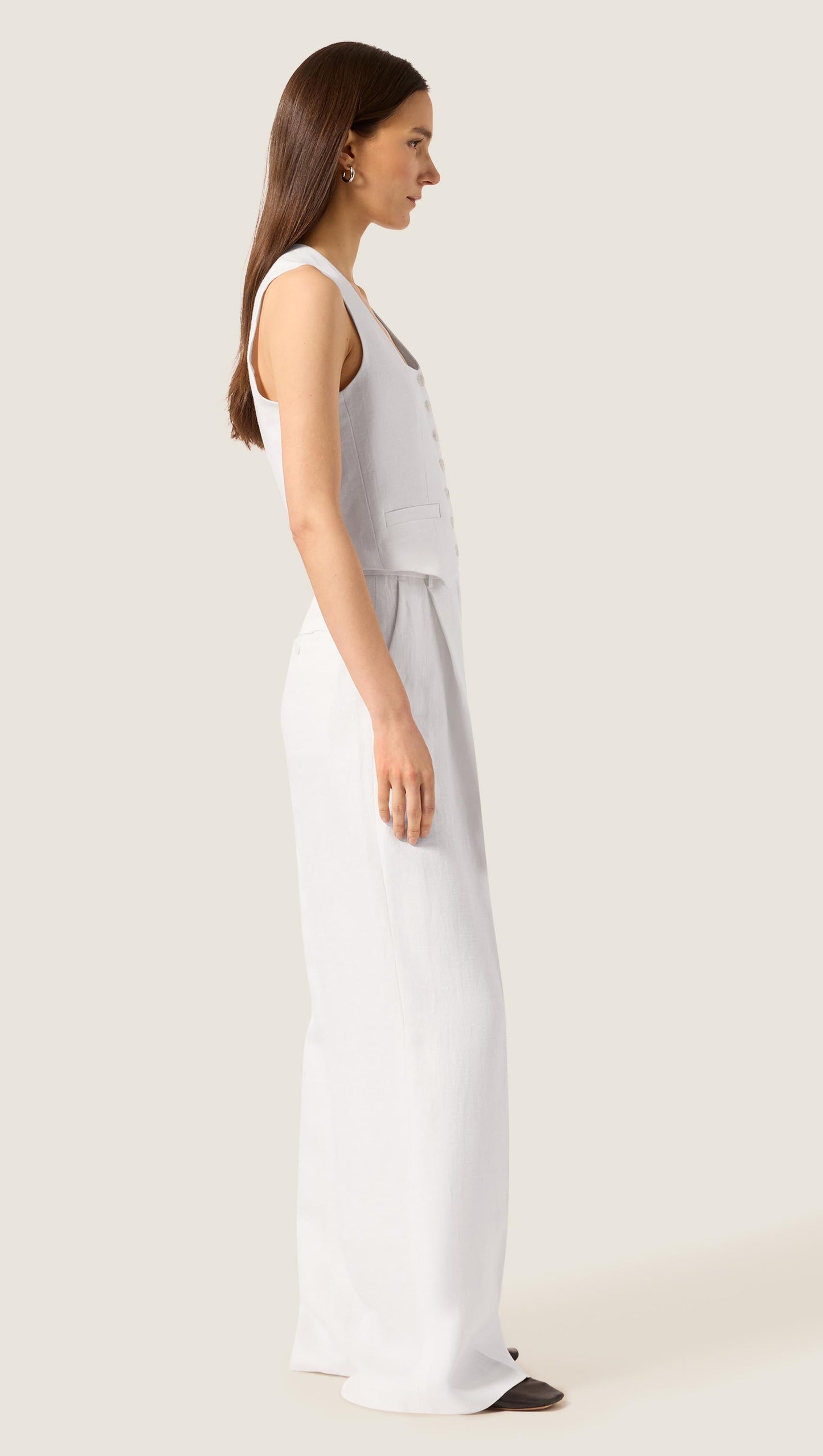 Scoop Neck Waistcoat in Viscose Linen | Ivory